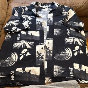 H&M Black and White Graphic Short-Sleeve Button-Down Shirt